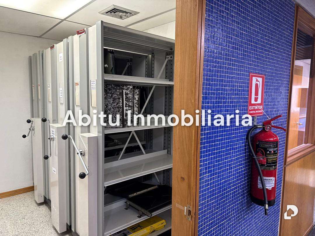Oficina en La Castellana, Caracas – 23