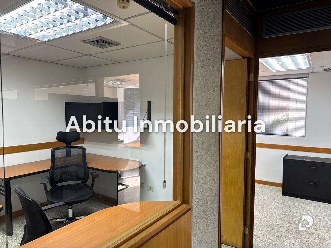Oficina en La Castellana, Caracas – 15