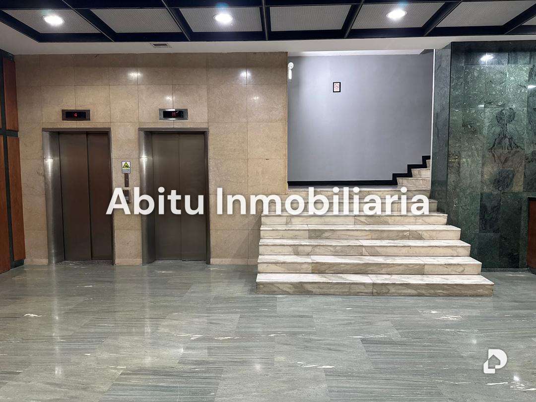 Oficina en La Castellana, Caracas – 24