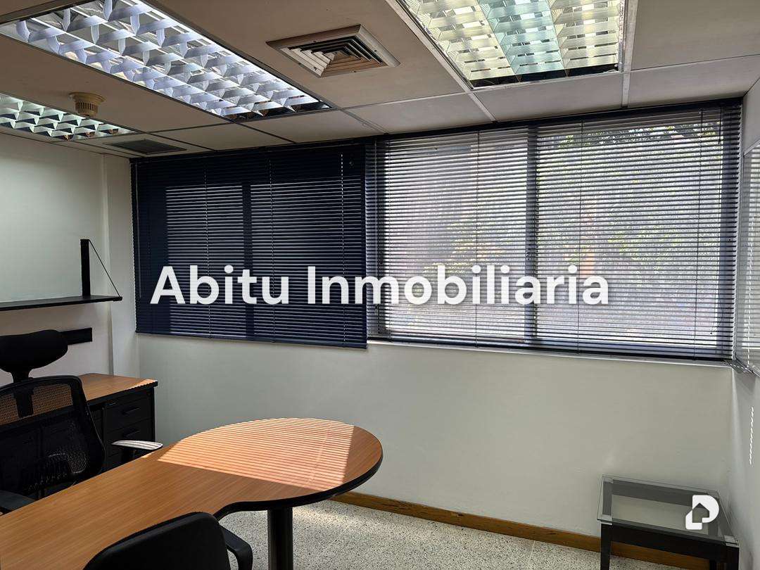 Oficina en La Castellana, Caracas – 12