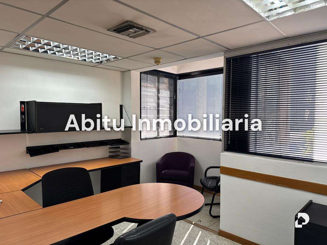 Oficina en La Castellana, Caracas – 16