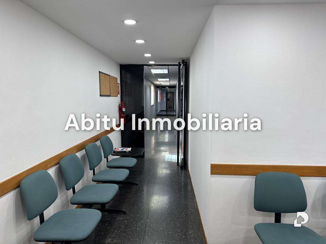 Oficina en La Castellana, Caracas – 8
