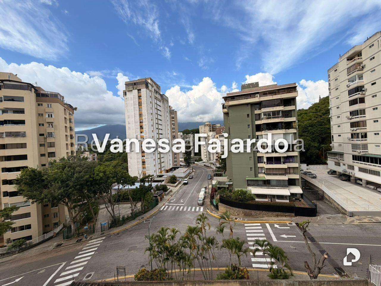 Apartamento en Santa Rosa de Lima, Caracas – 5