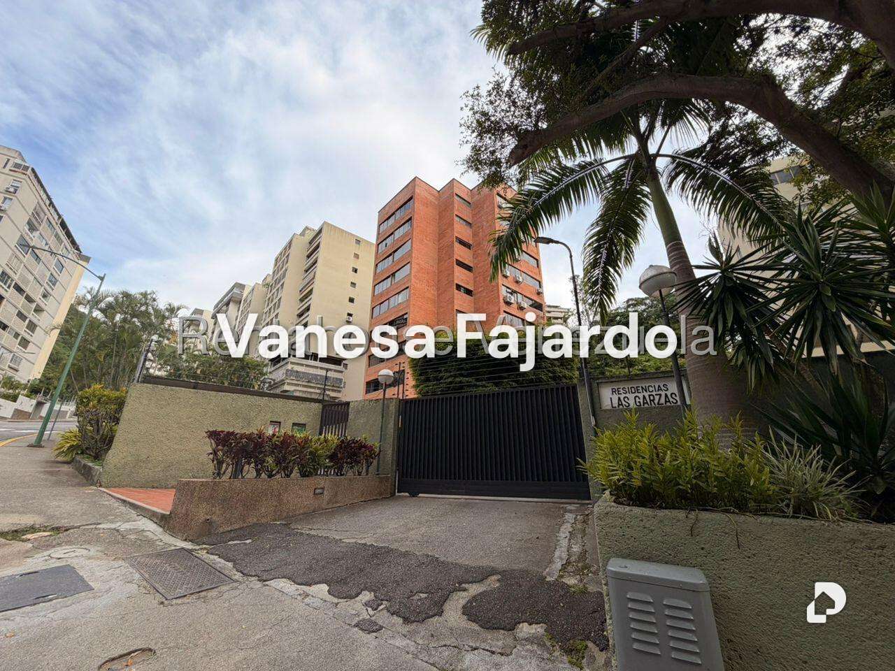 Apartamento en Santa Rosa de Lima, Caracas – 1