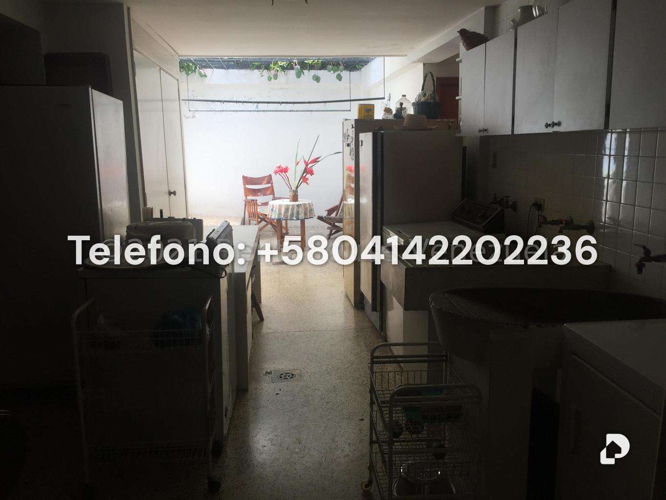 Casa en Prados del Este, Caracas – 36