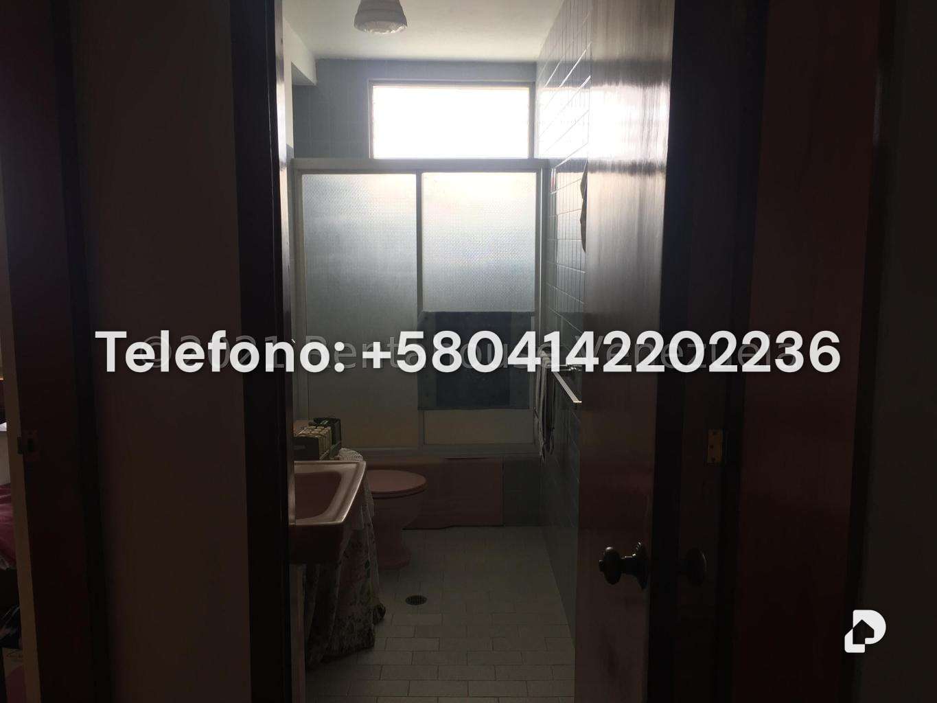 Casa en Prados del Este, Caracas – 29