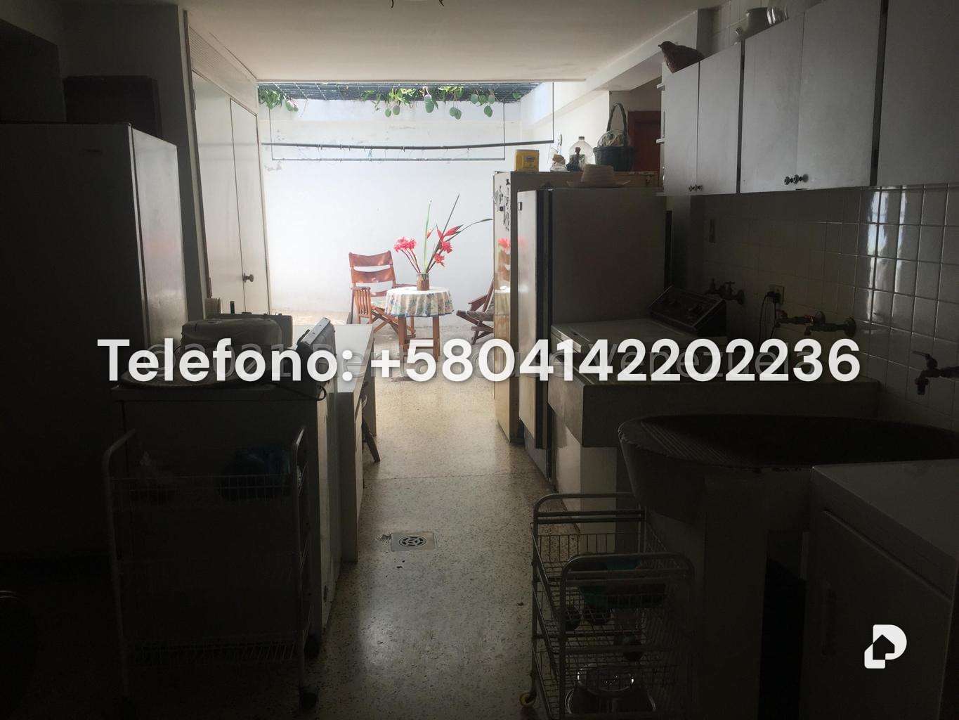 Casa en Prados del Este, Caracas – 36