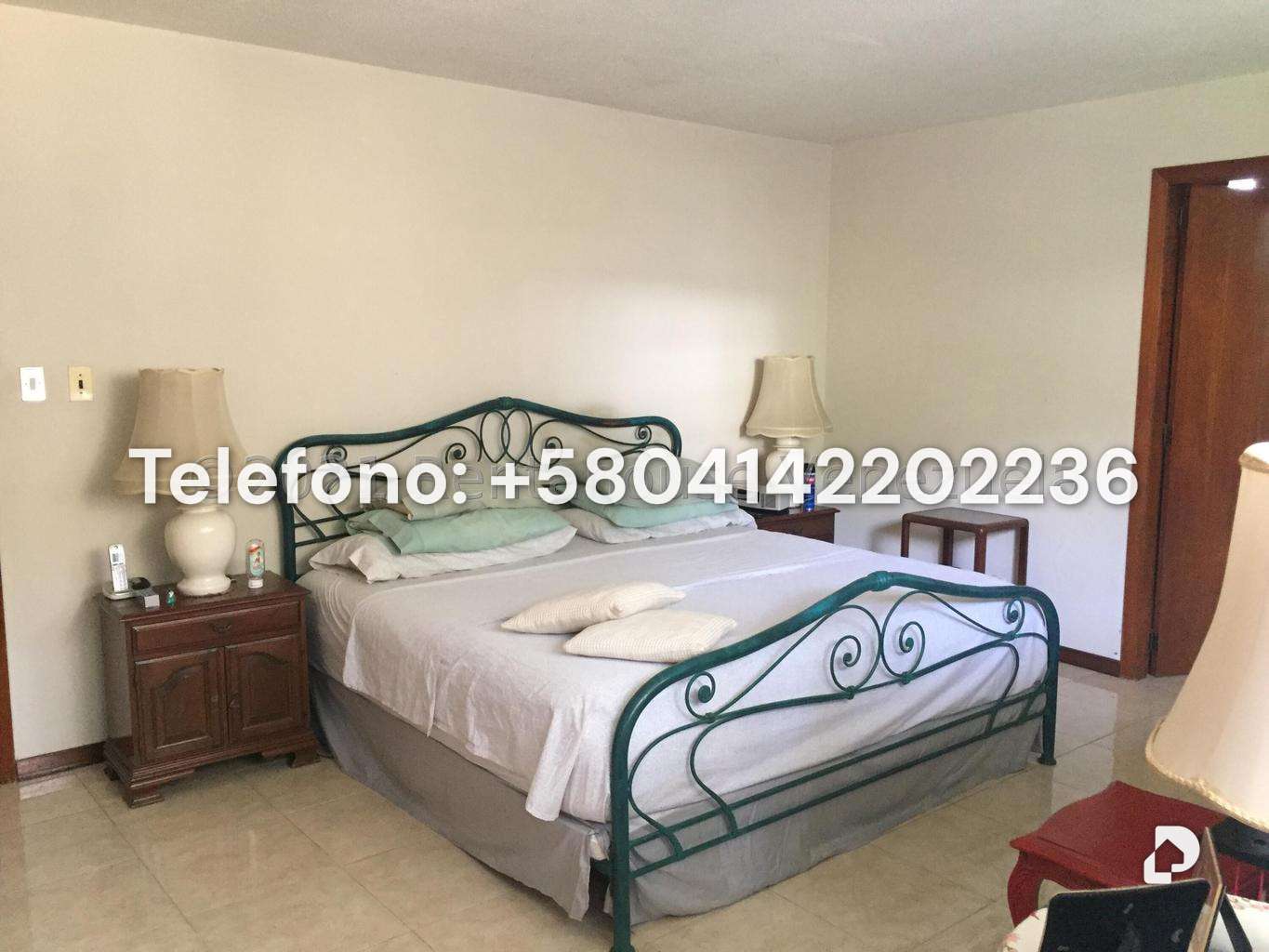 Casa en Prados del Este, Caracas – 25