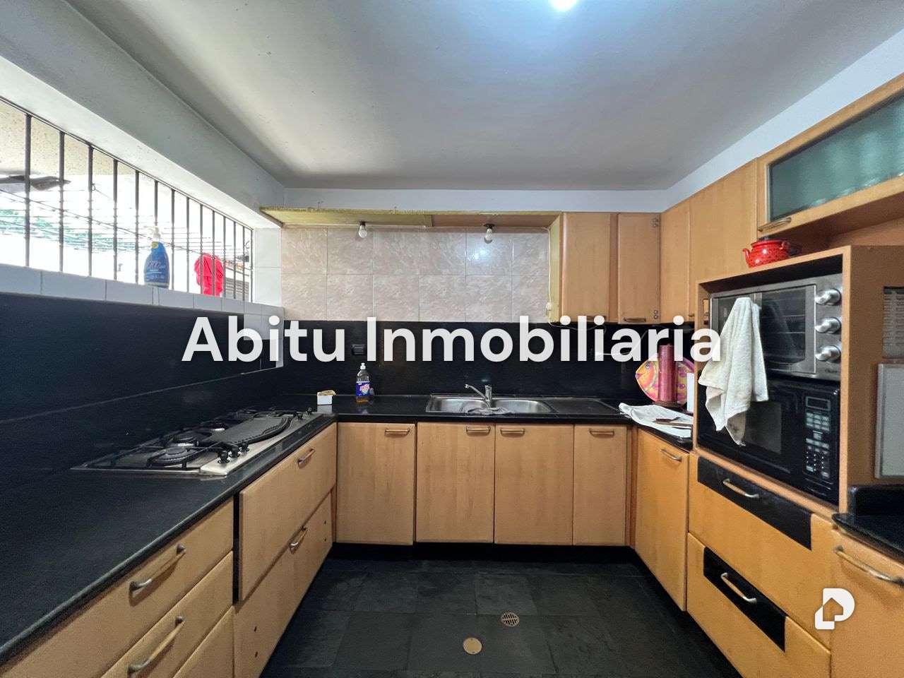 House in Santa Marta, Caracas – 13