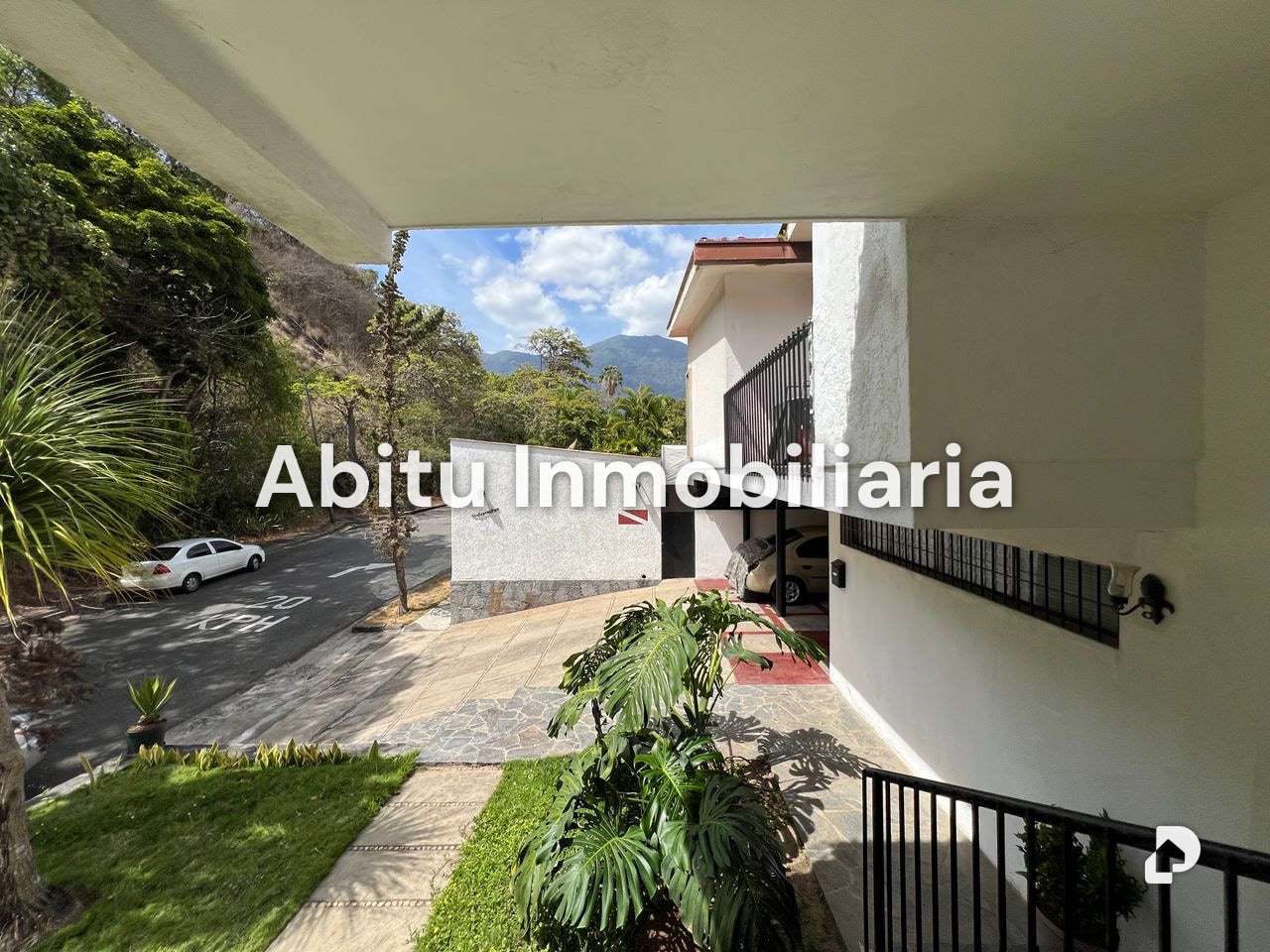 House in Santa Marta, Caracas – 8