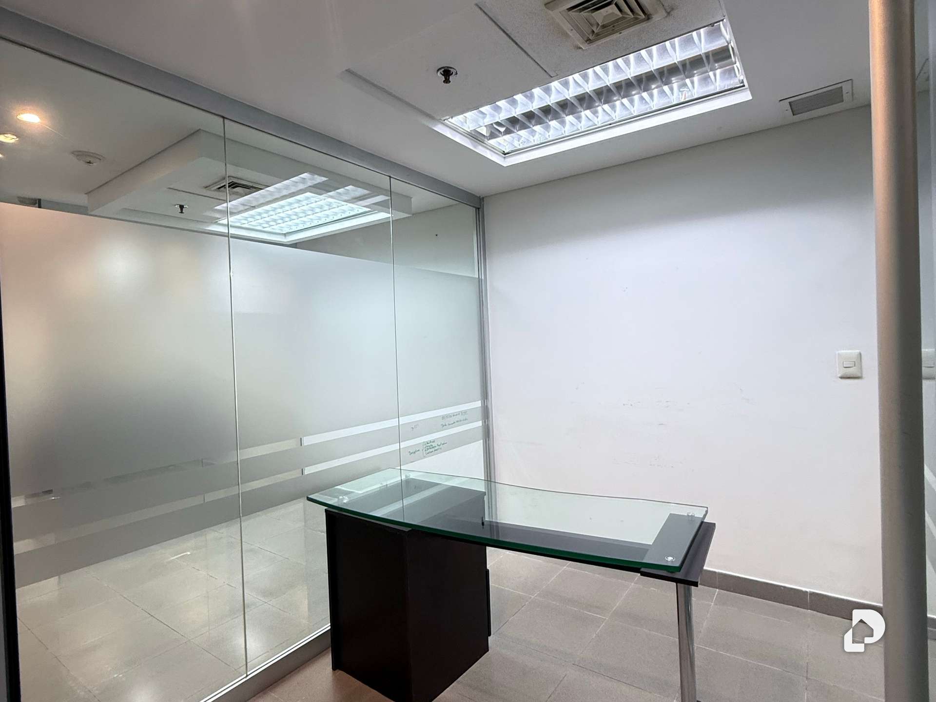 Oficina en El Rosal, Caracas – 5