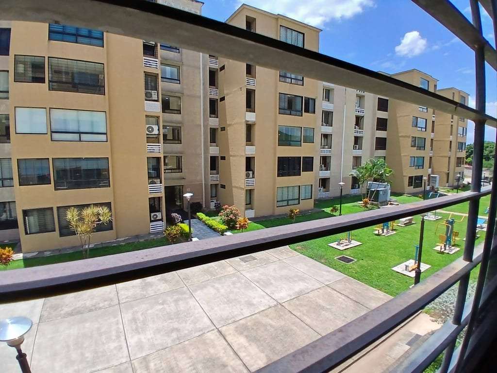 Apartamento en Valle Topacio, Valencia - 1