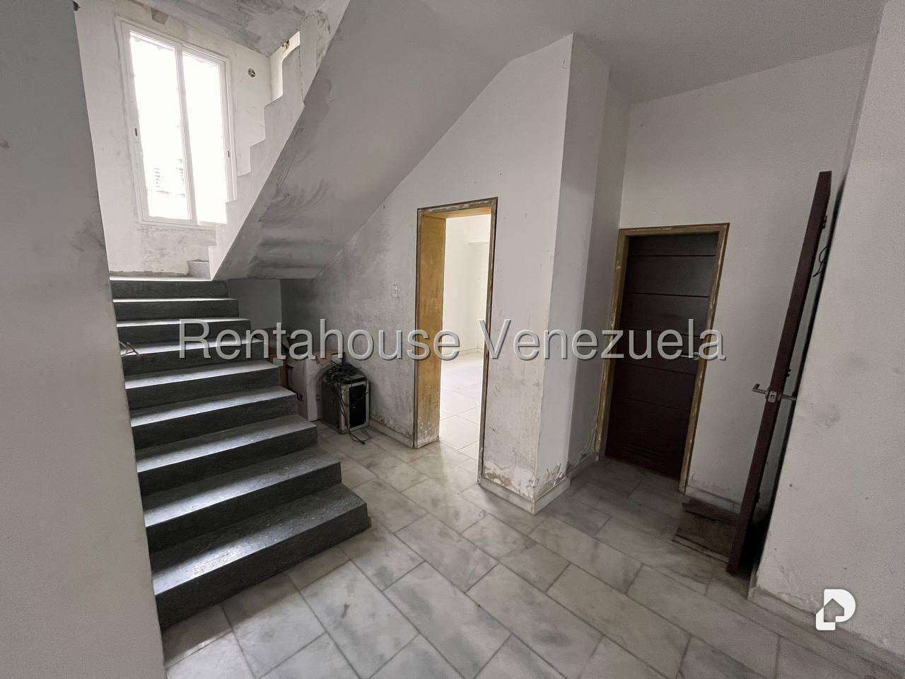 Casa en Altamira, Caracas – 9