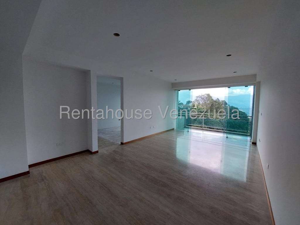 Apartment in La Lagunita, Caracas - 1