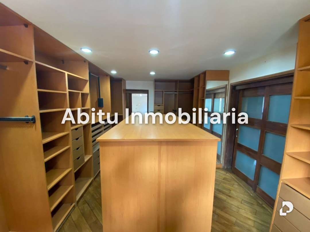 Casa en La Floresta, Caracas – 8
