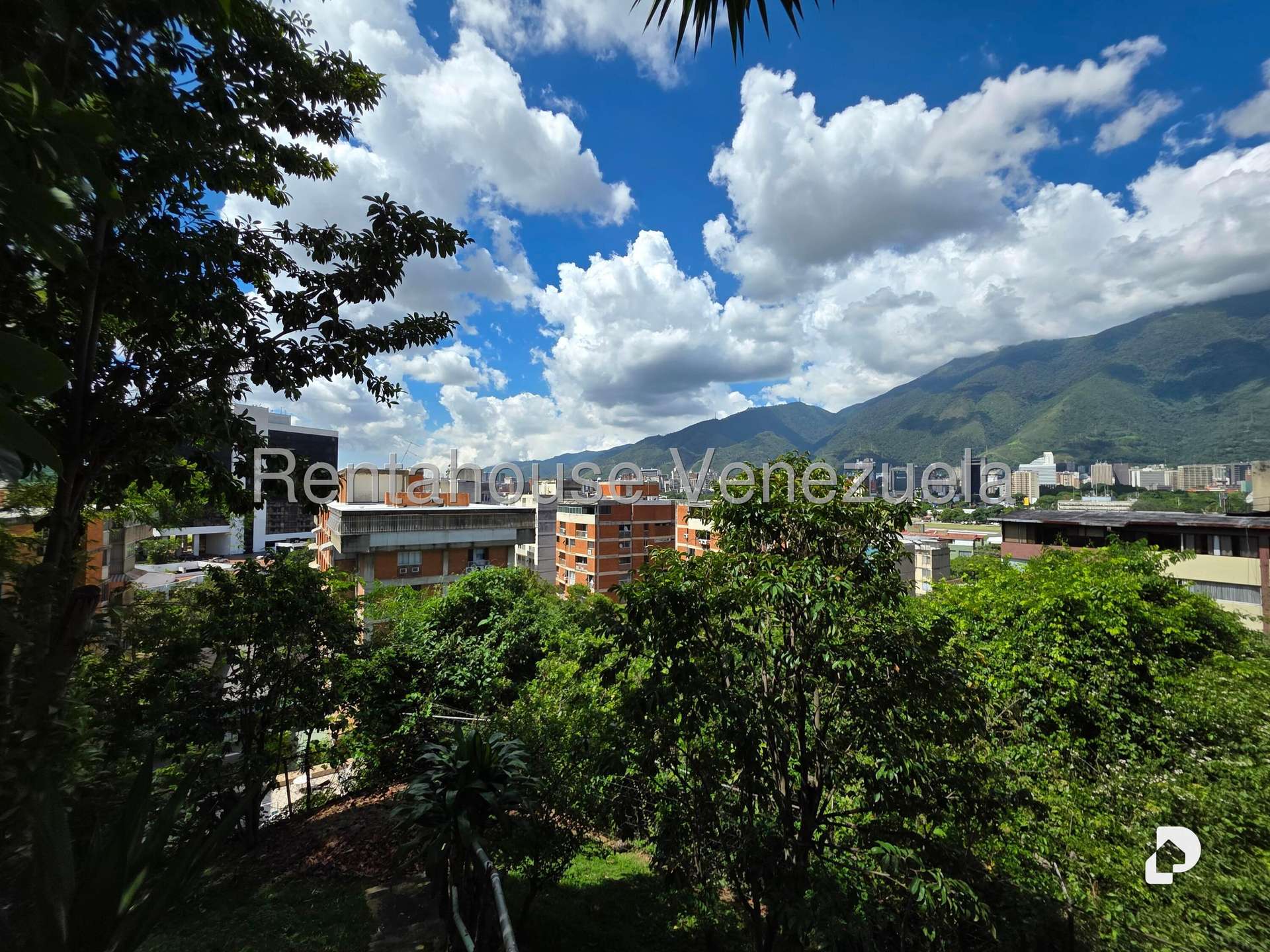 Casa en Chuao, Caracas – 25