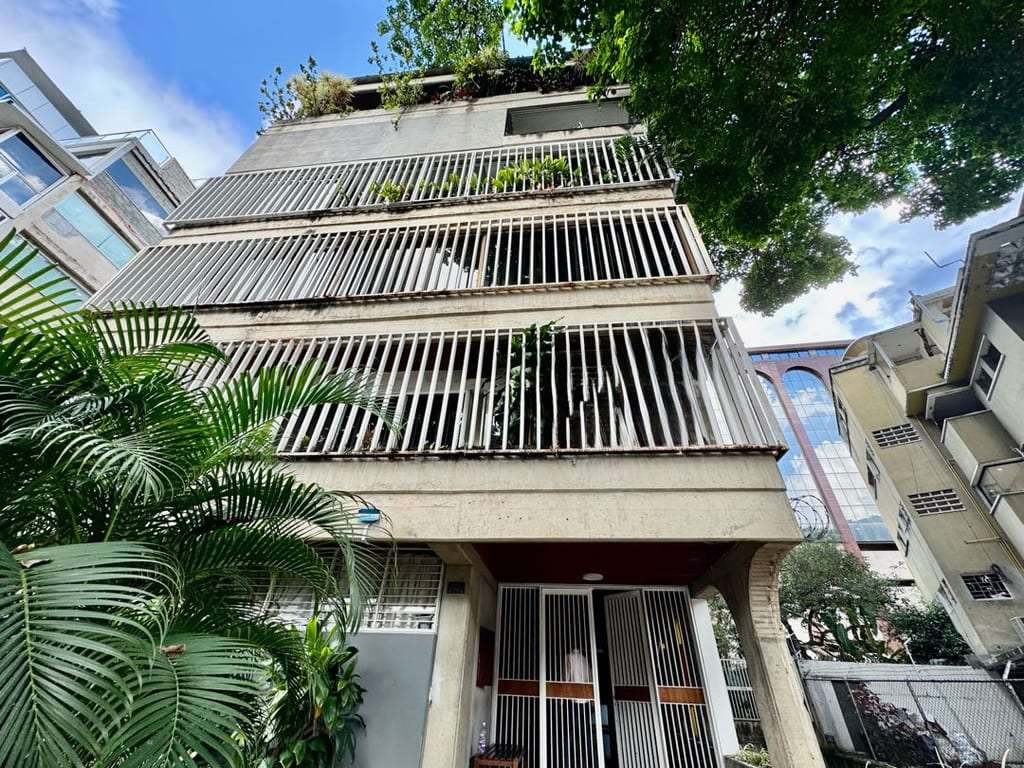 Edificio en Las Mercedes, Caracas - 1