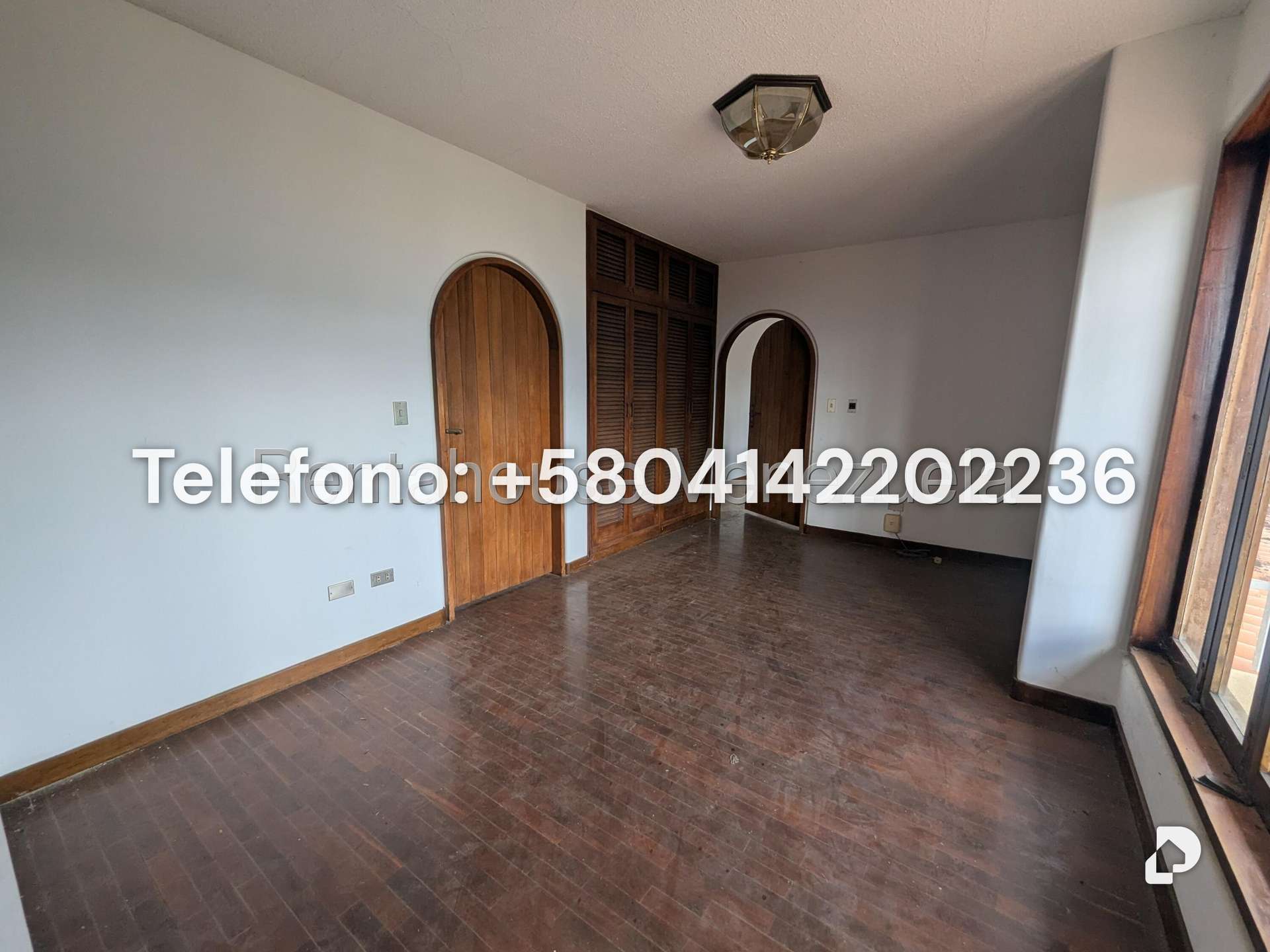 Casa en Cerro Verde, Caracas – 26