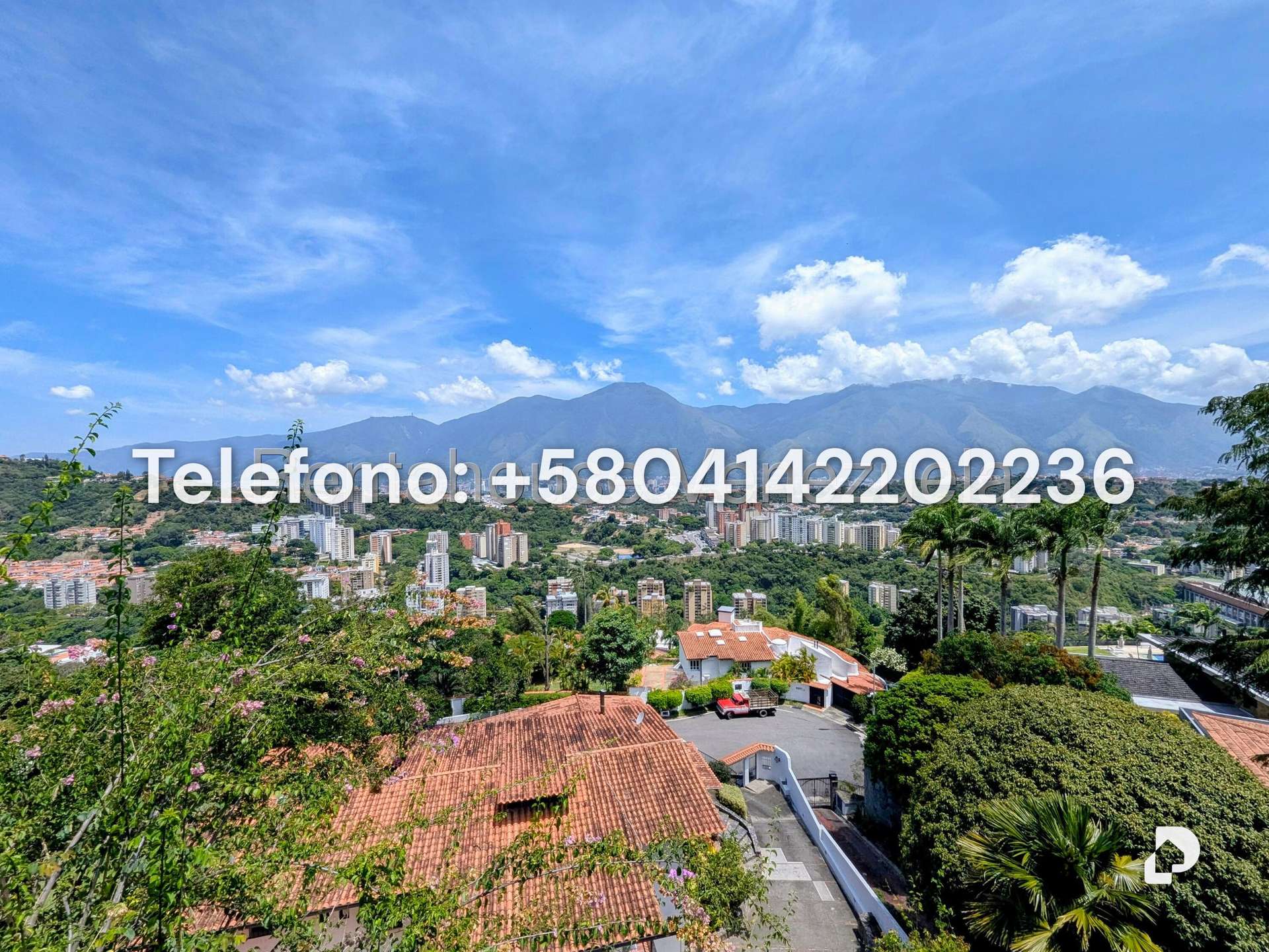 Casa en Cerro Verde, Caracas – 19