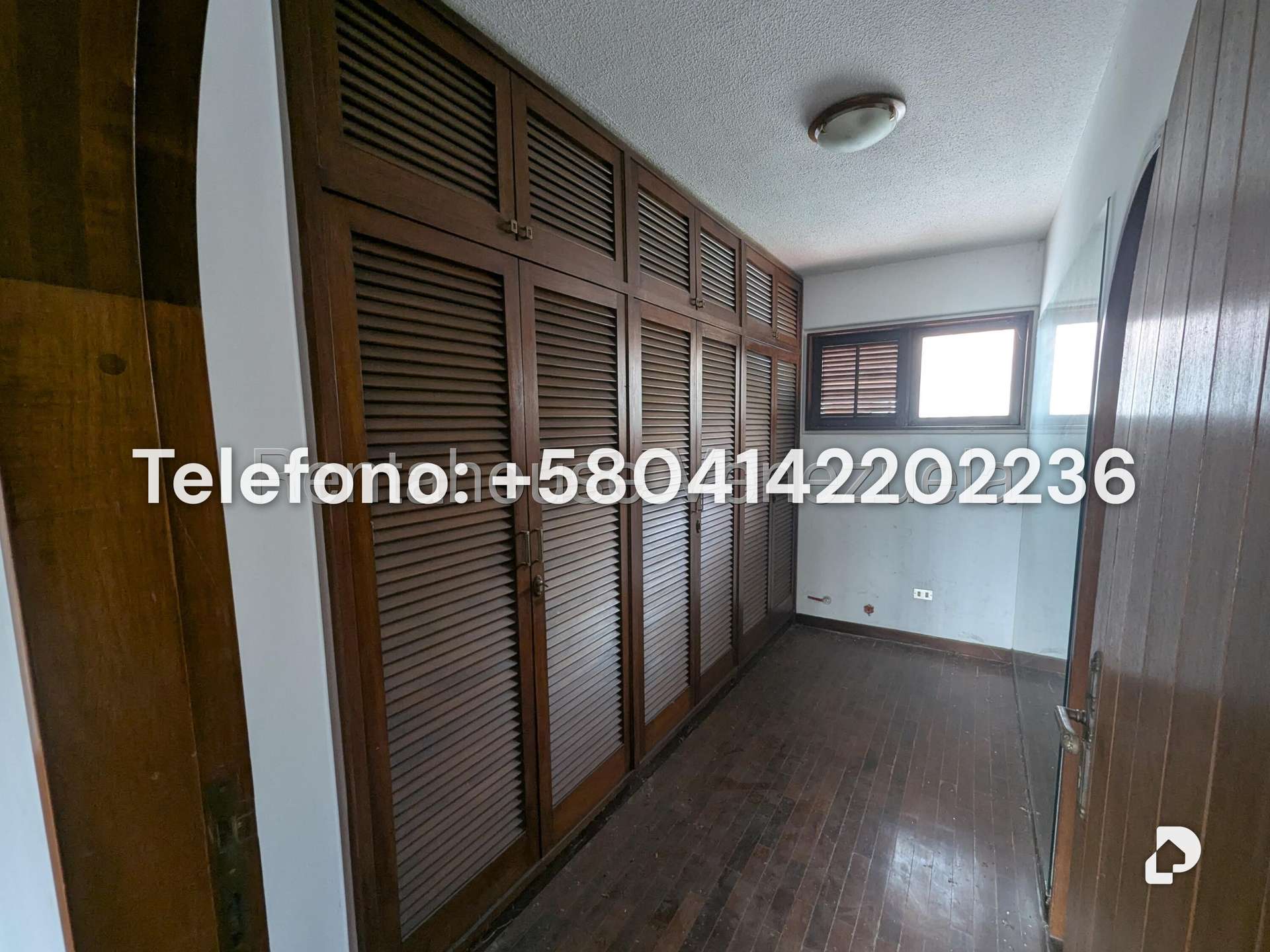 Casa en Cerro Verde, Caracas – 36