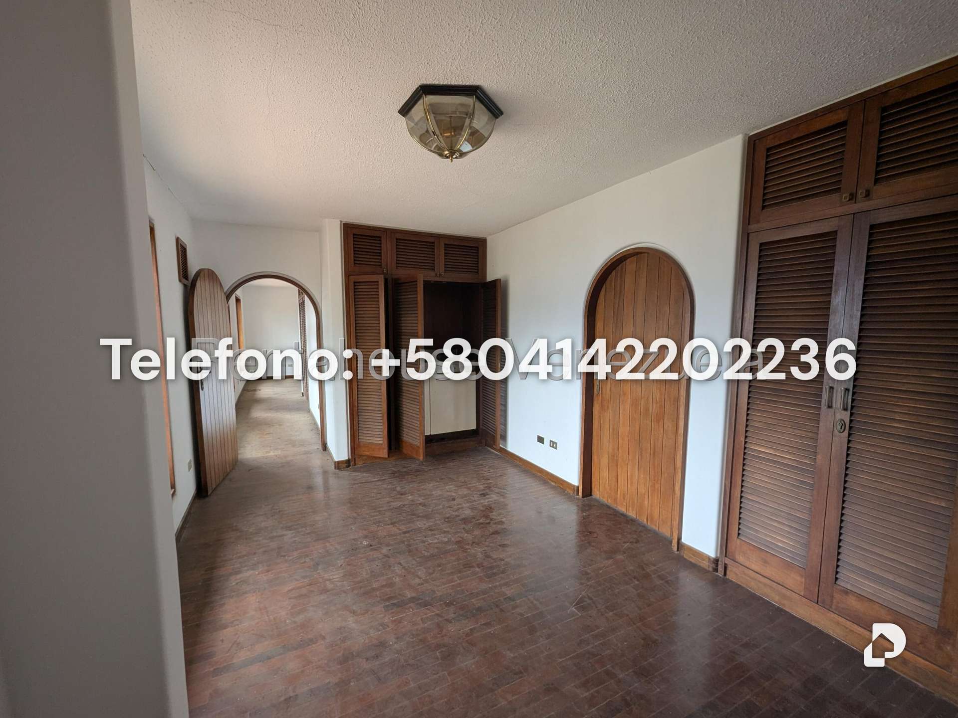 Casa en Cerro Verde, Caracas – 31