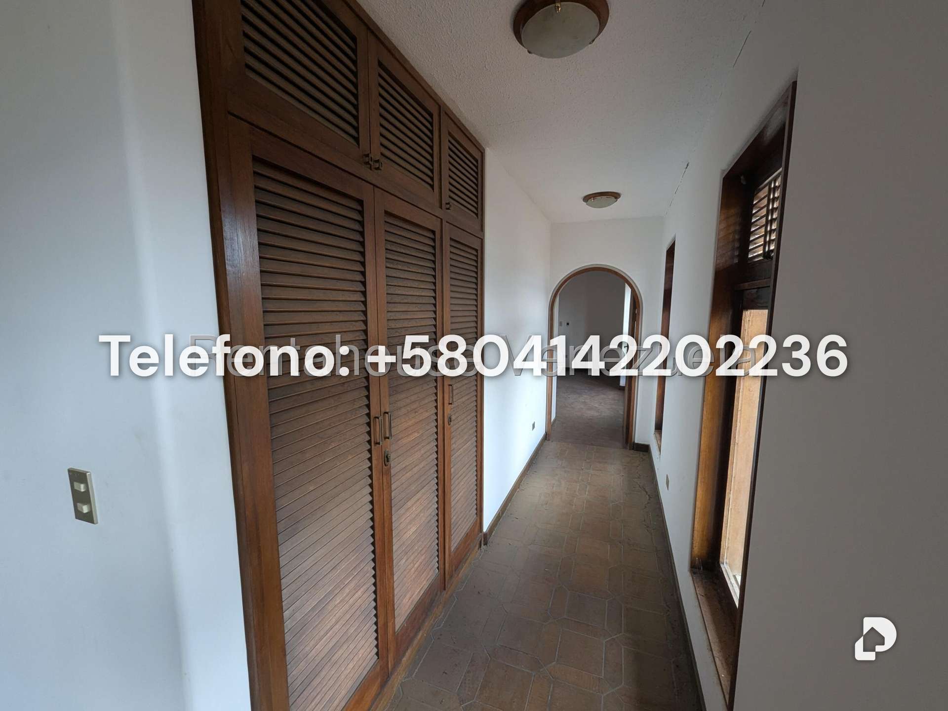 Casa en Cerro Verde, Caracas – 30