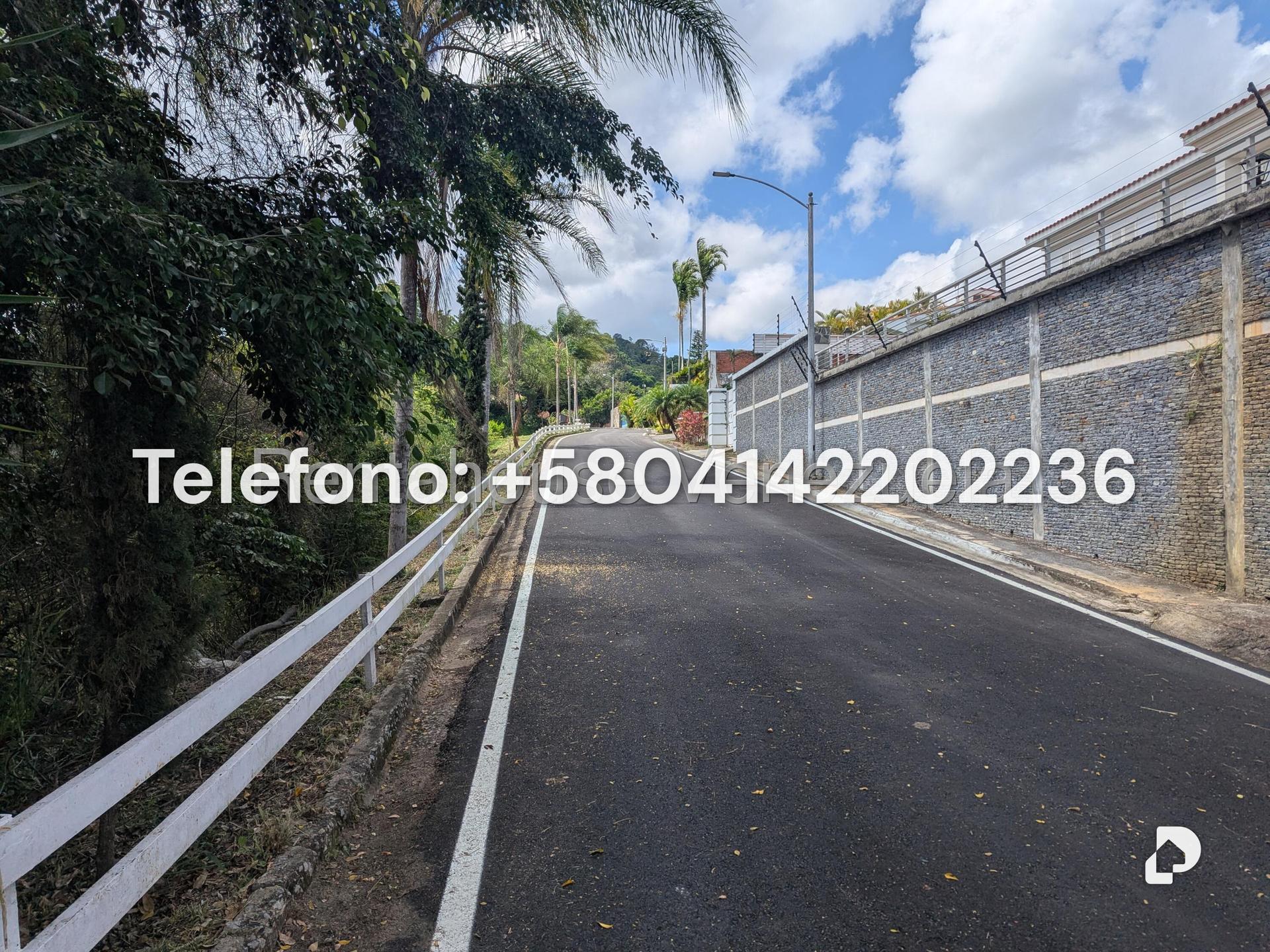 Casa en Cerro Verde, Caracas – 2