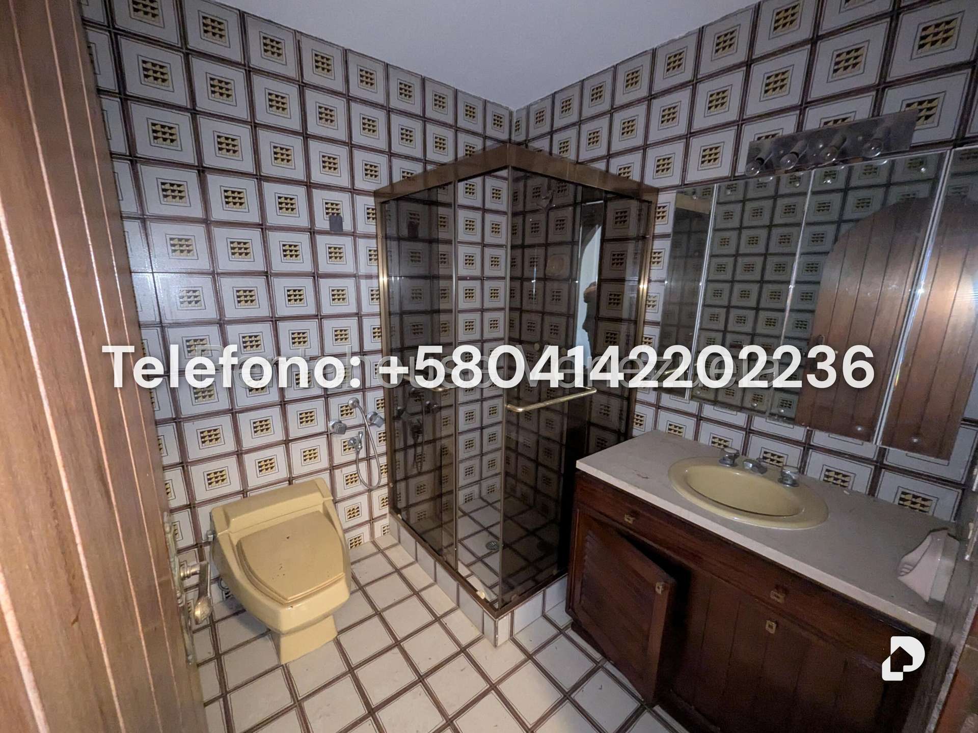 Casa en Cerro Verde, Caracas – 27