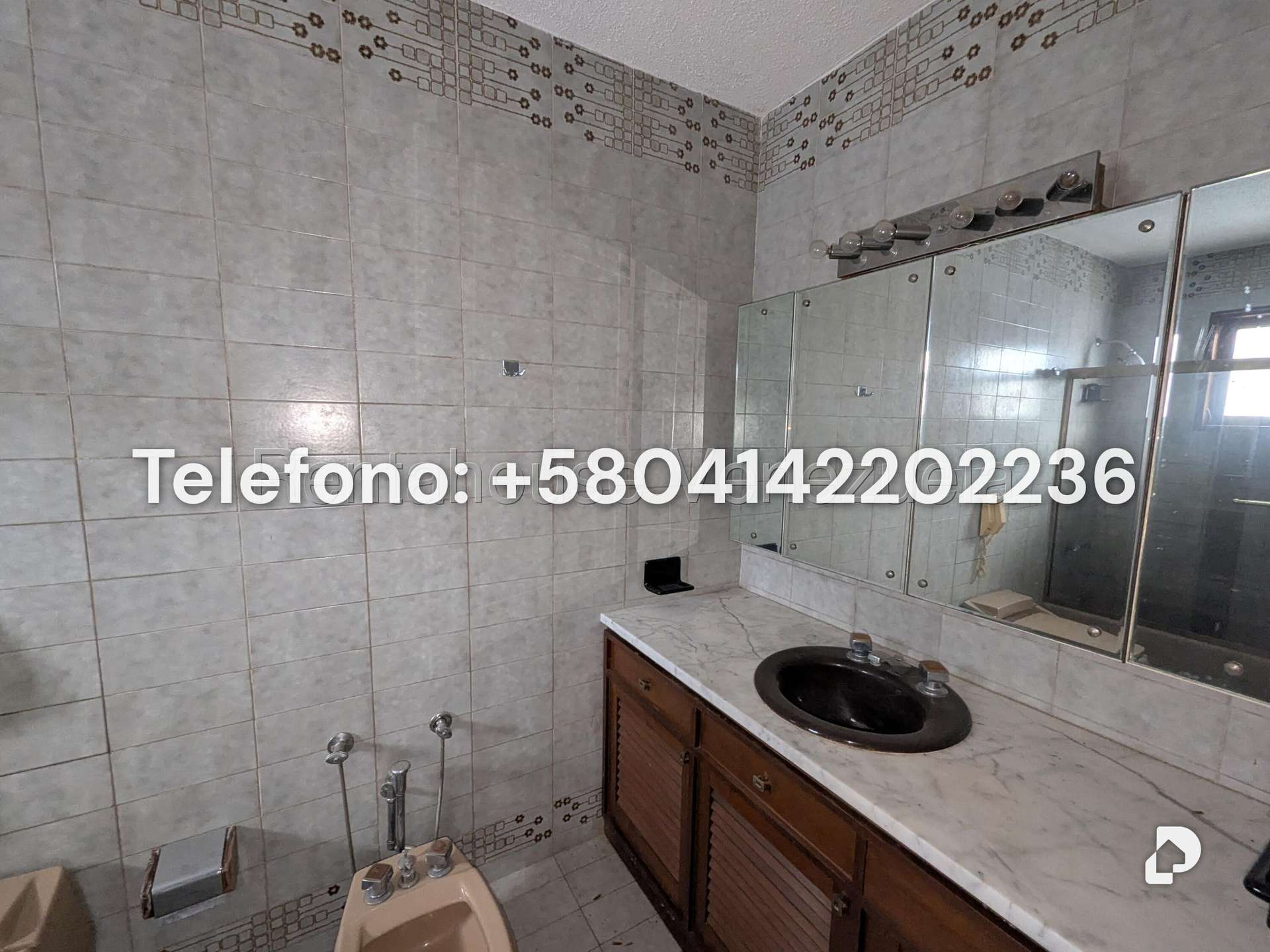 Casa en Cerro Verde, Caracas – 37