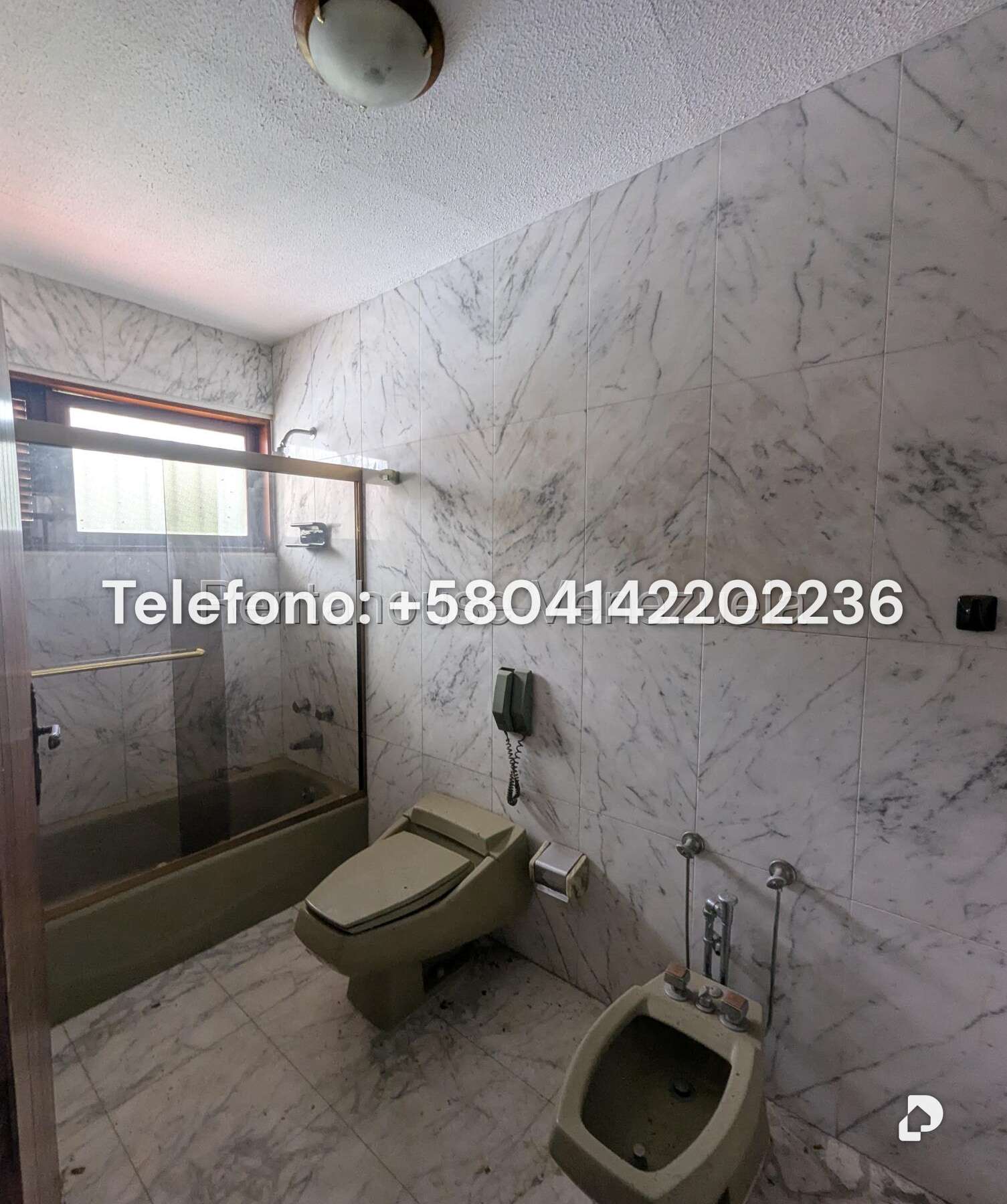 Casa en Cerro Verde, Caracas – 38