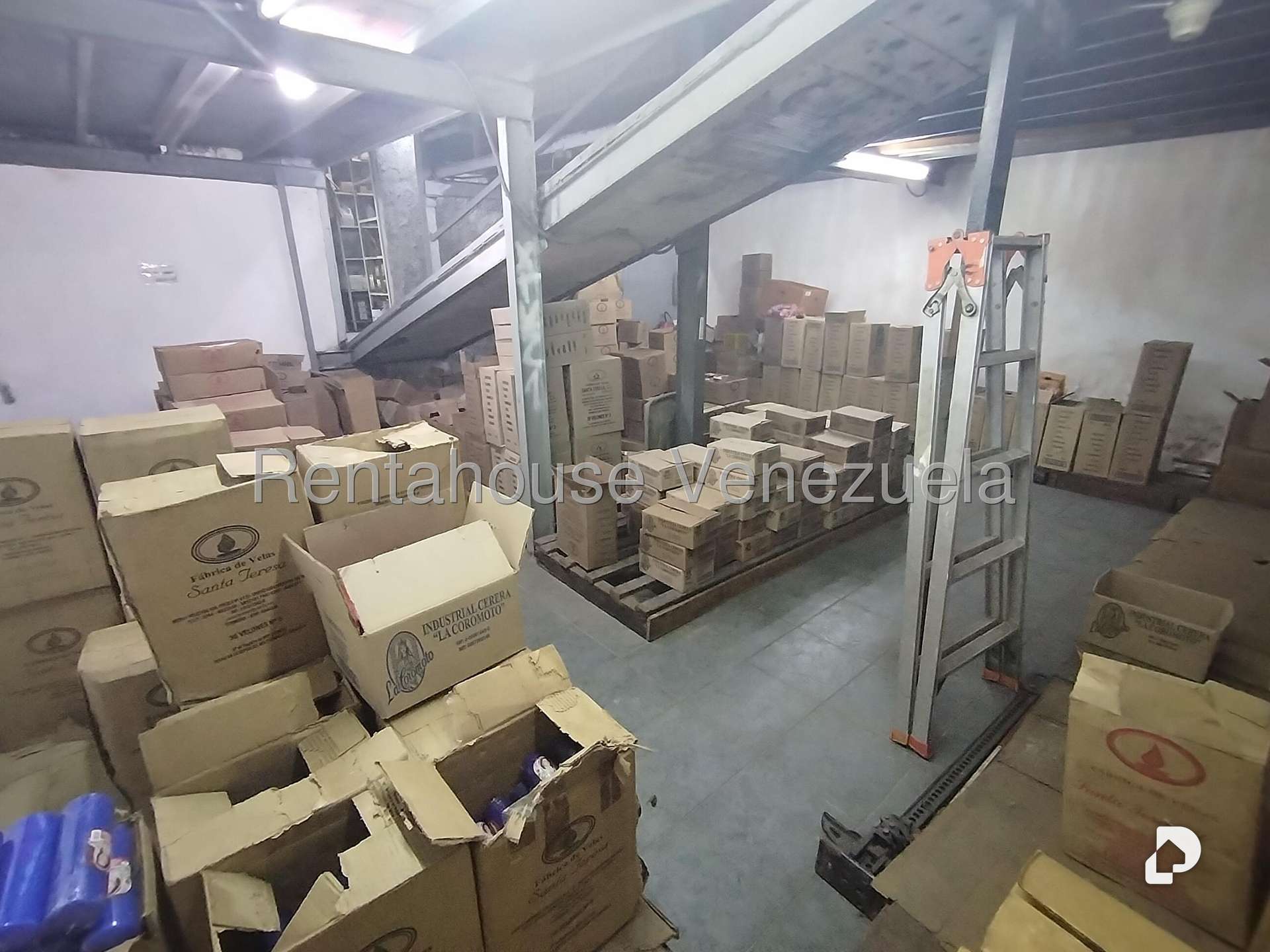 Local comercial en Quinta Crespo, Caracas – 13