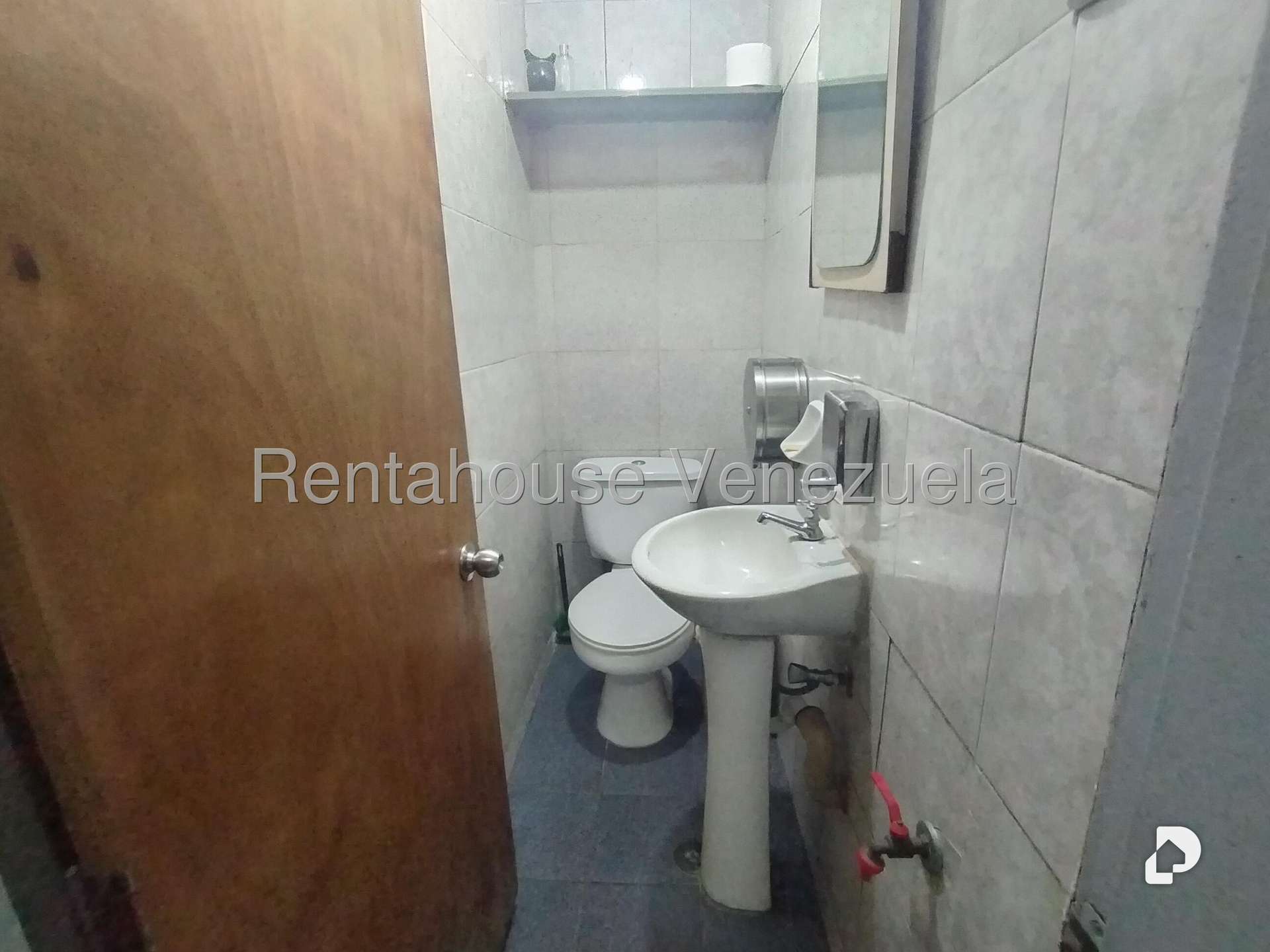 Local comercial en Quinta Crespo, Caracas – 8