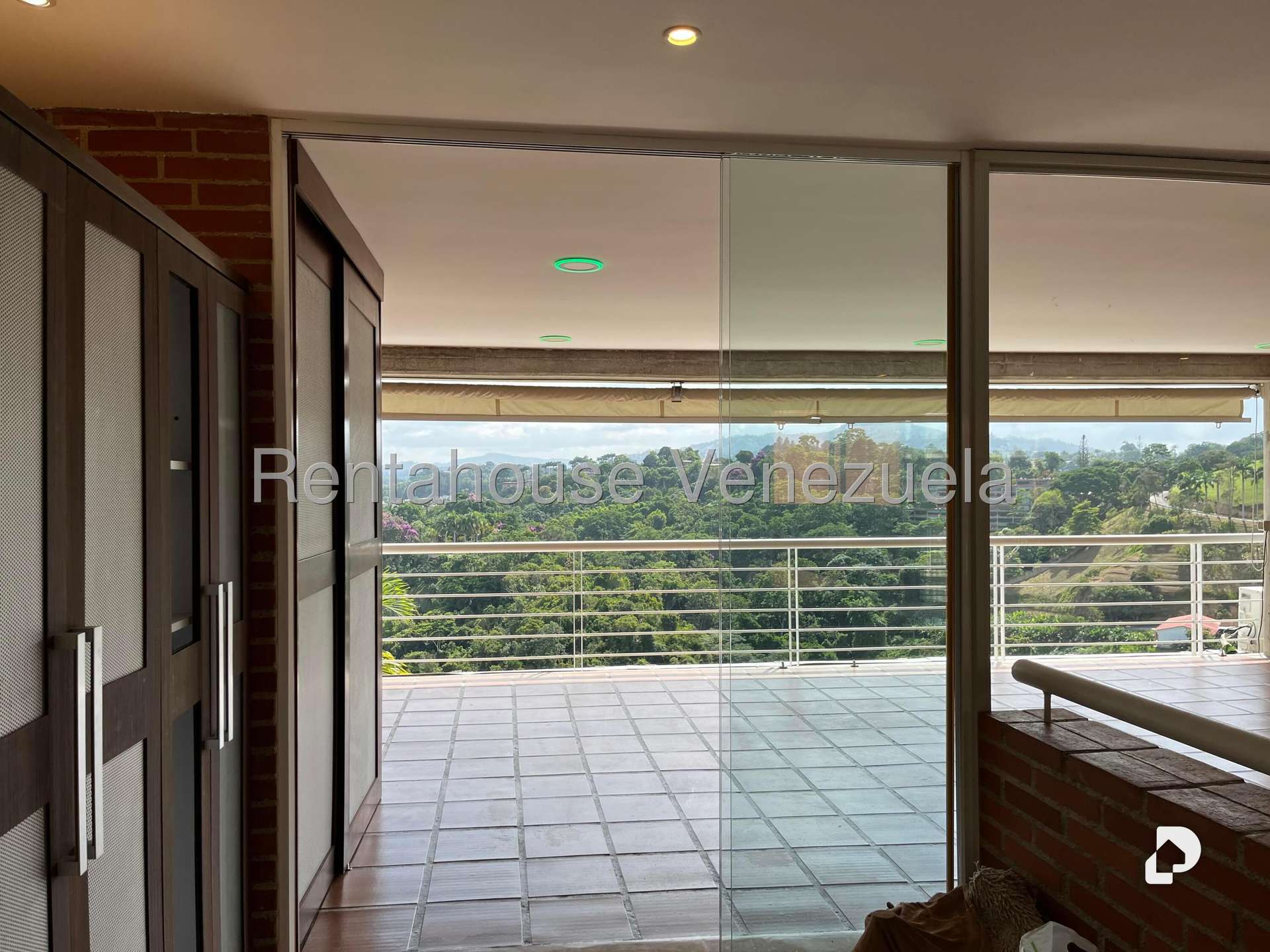 Apartamento en Lomas de La Lagunita, Caracas – 10