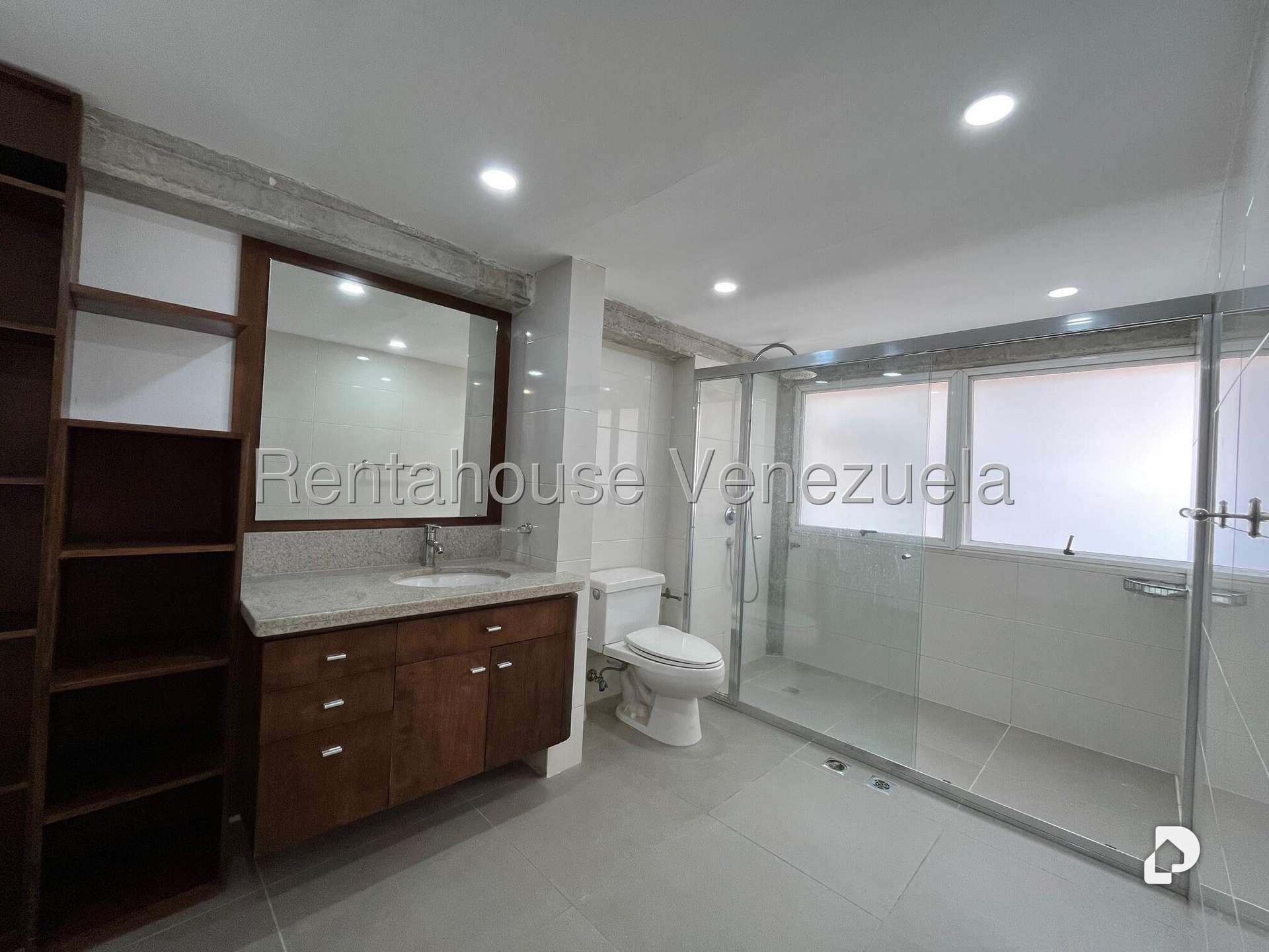 Apartamento en Lomas de La Lagunita, Caracas – 18