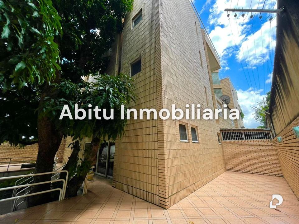 Edificio en La Castellana, Caracas – 2