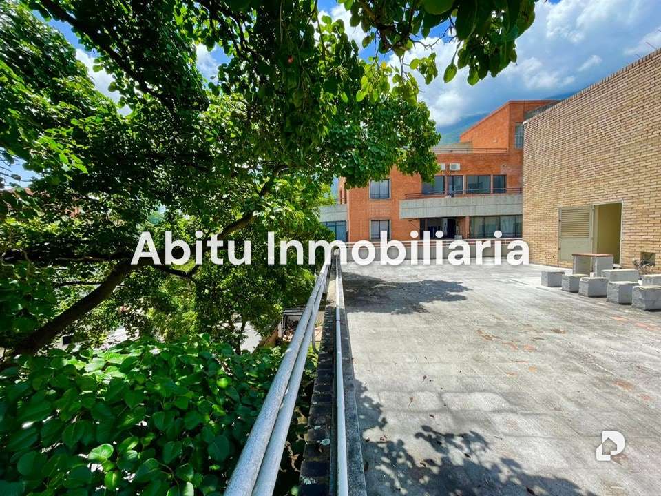 Edificio en La Castellana, Caracas – 7