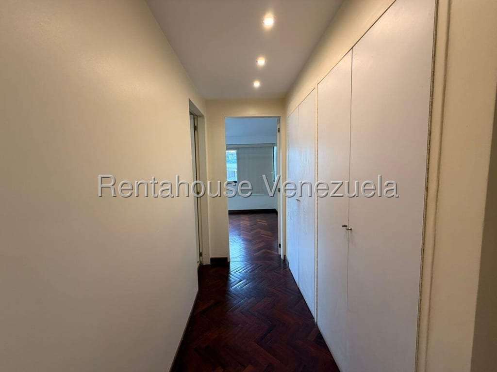 Apartamento en Santa Rosa de Lima, Caracas