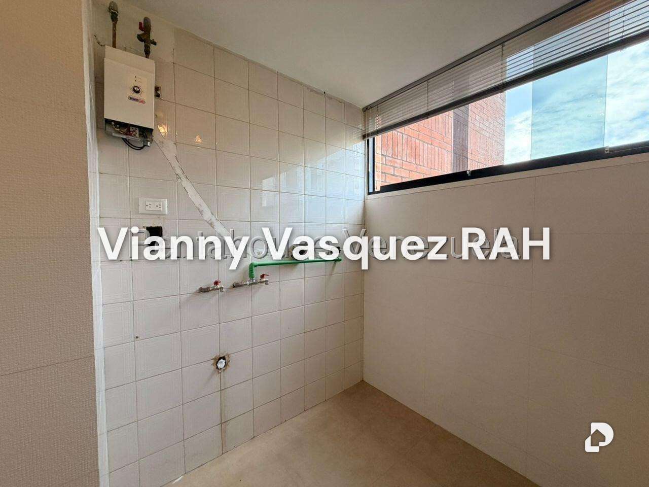 Apartamento en Santa Rosa de Lima, Caracas – 9