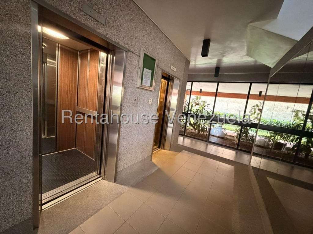 Apartamento en Santa Rosa de Lima, Caracas