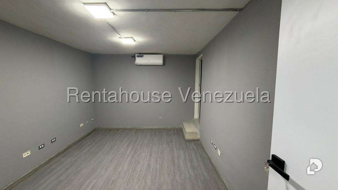 Local comercial en Altamira, Caracas – 13