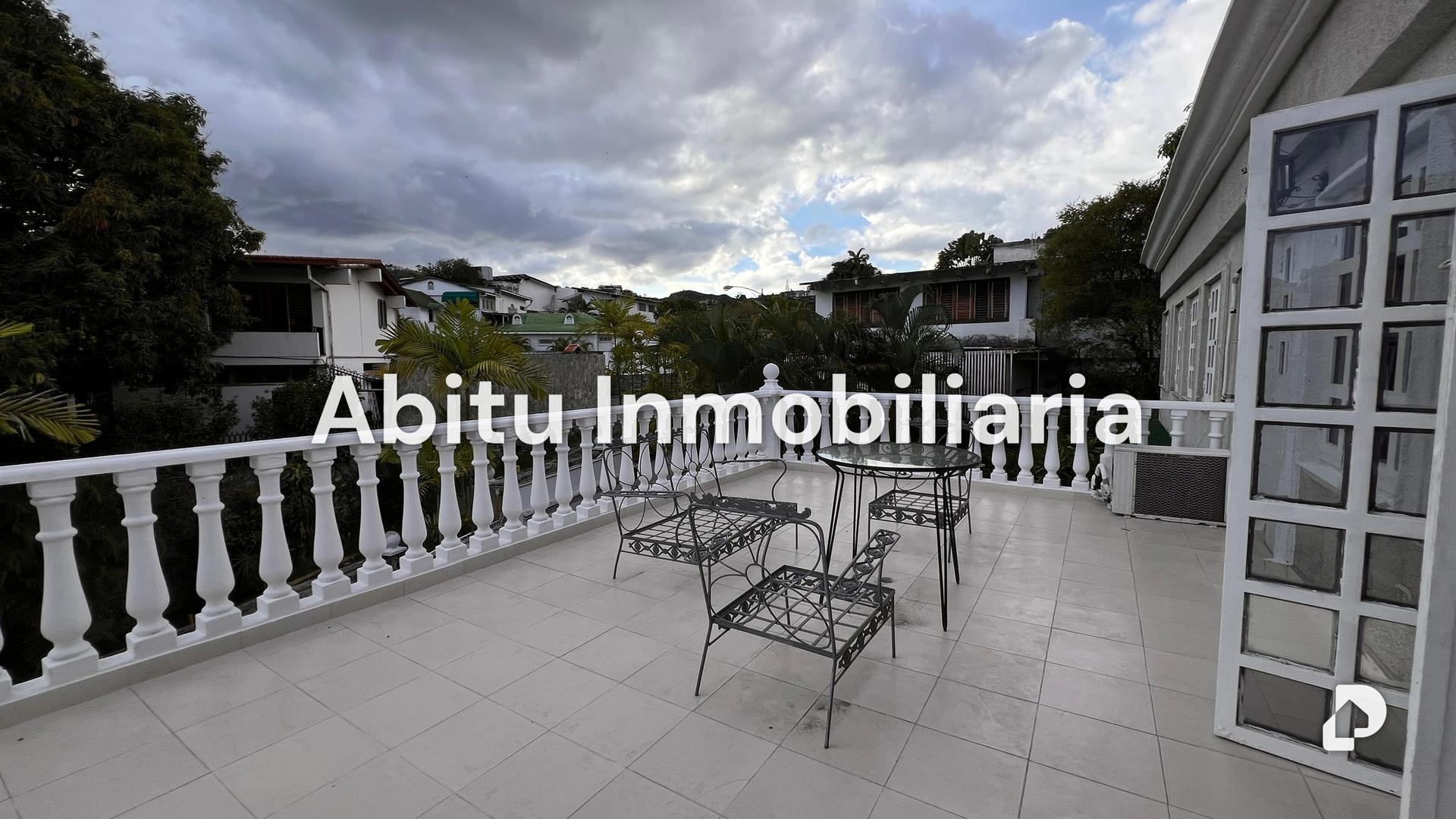 Apartamento en Prados del Este, Caracas – 2