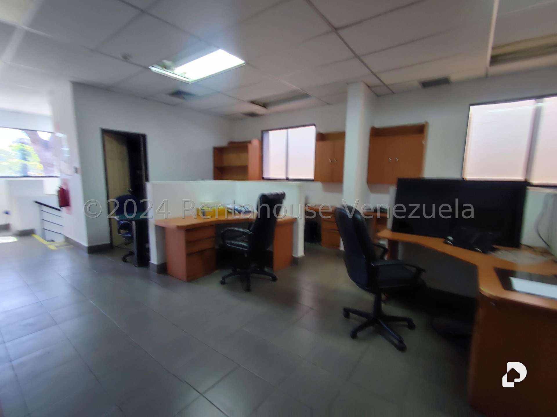 Local comercial en Los Chaguaramos, Caracas – 19