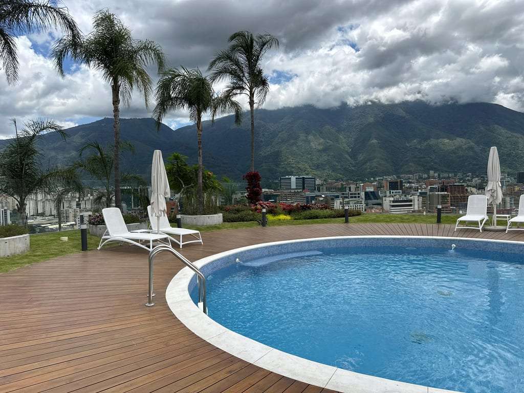 Apartamento en Las Mercedes, Caracas - 1
