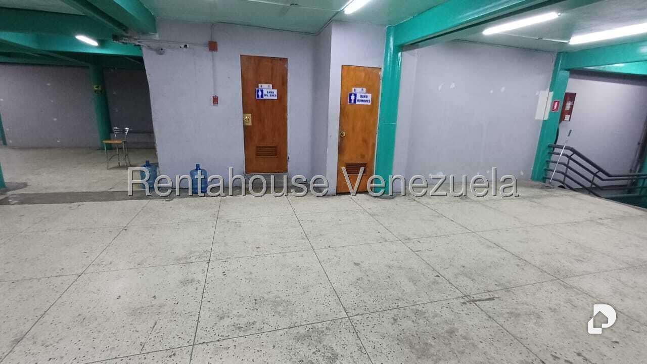Local comercial en Parroquia Catedral, Caracas – 13