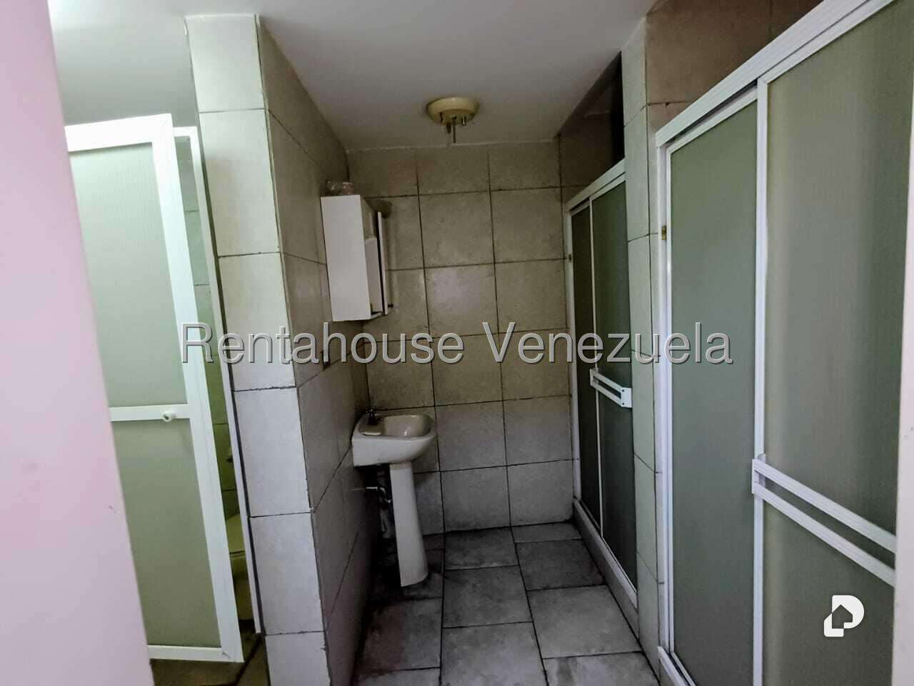 Local comercial en Parroquia Catedral, Caracas – 23