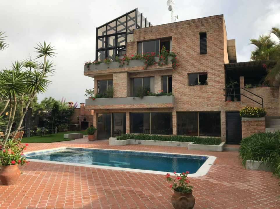 Casa en Los Naranjos (del Cafetal), Caracas - 1