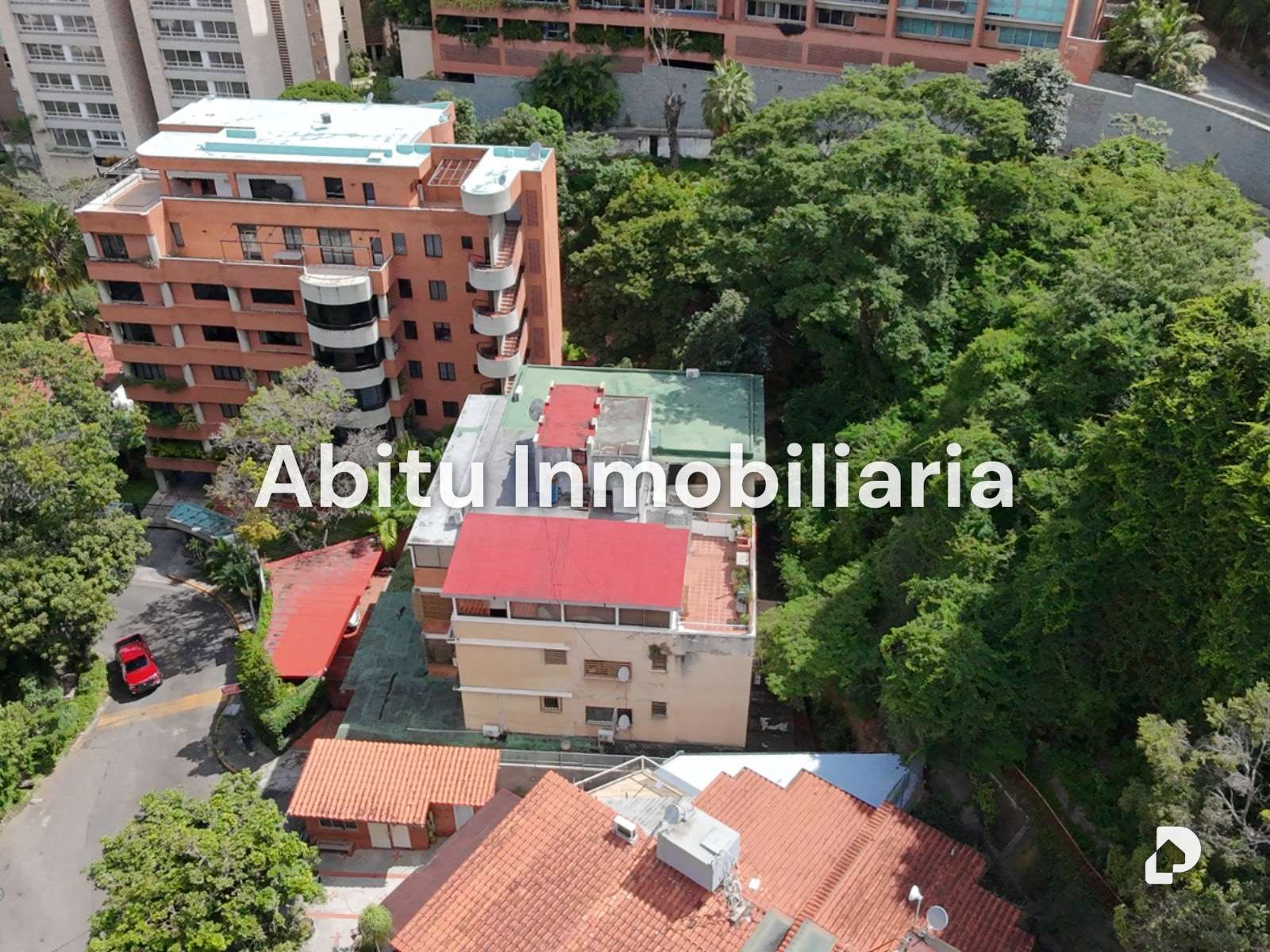 Edificio en Lomas de Las Mercedes, Caracas – 10