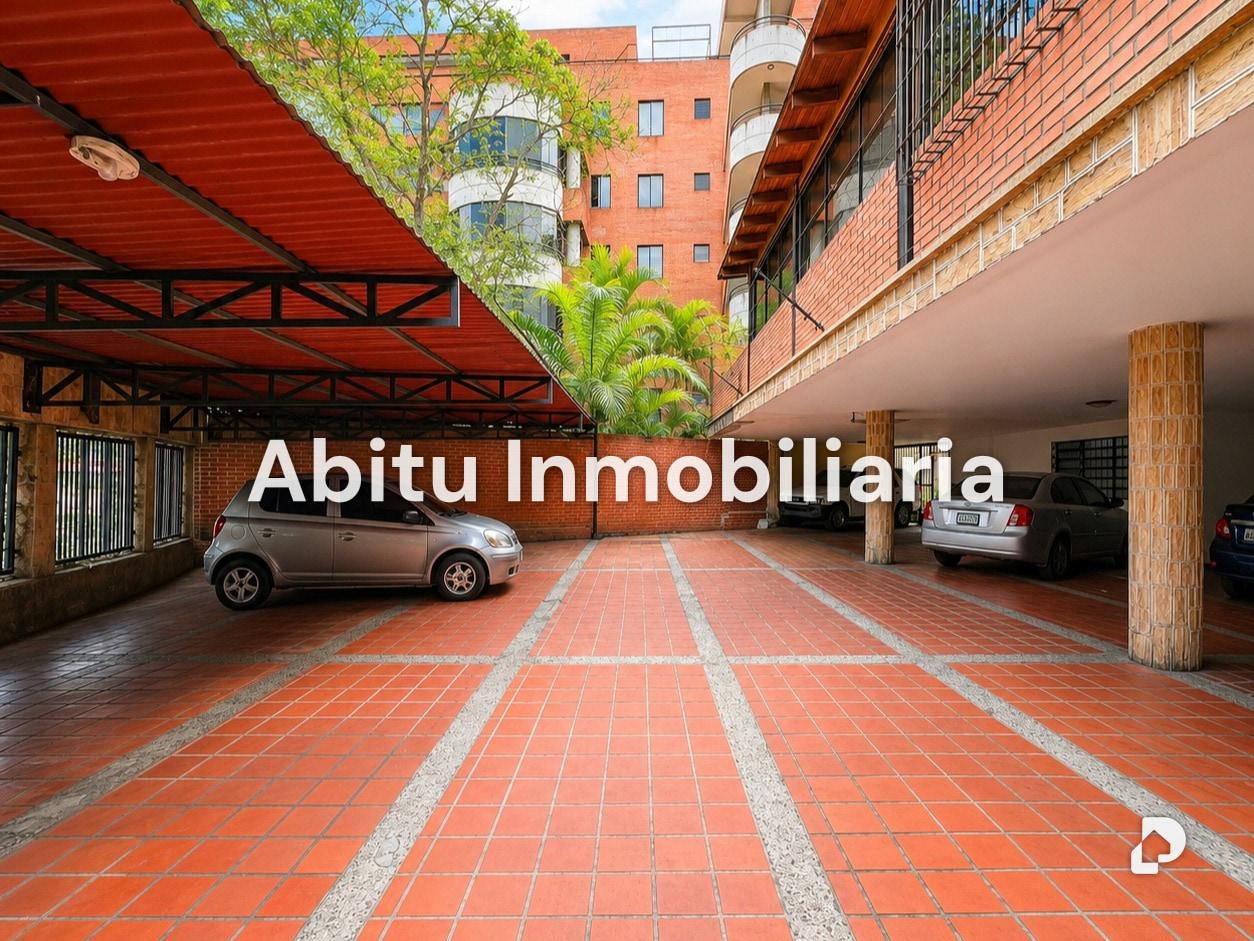 Edificio en Lomas de Las Mercedes, Caracas – 3