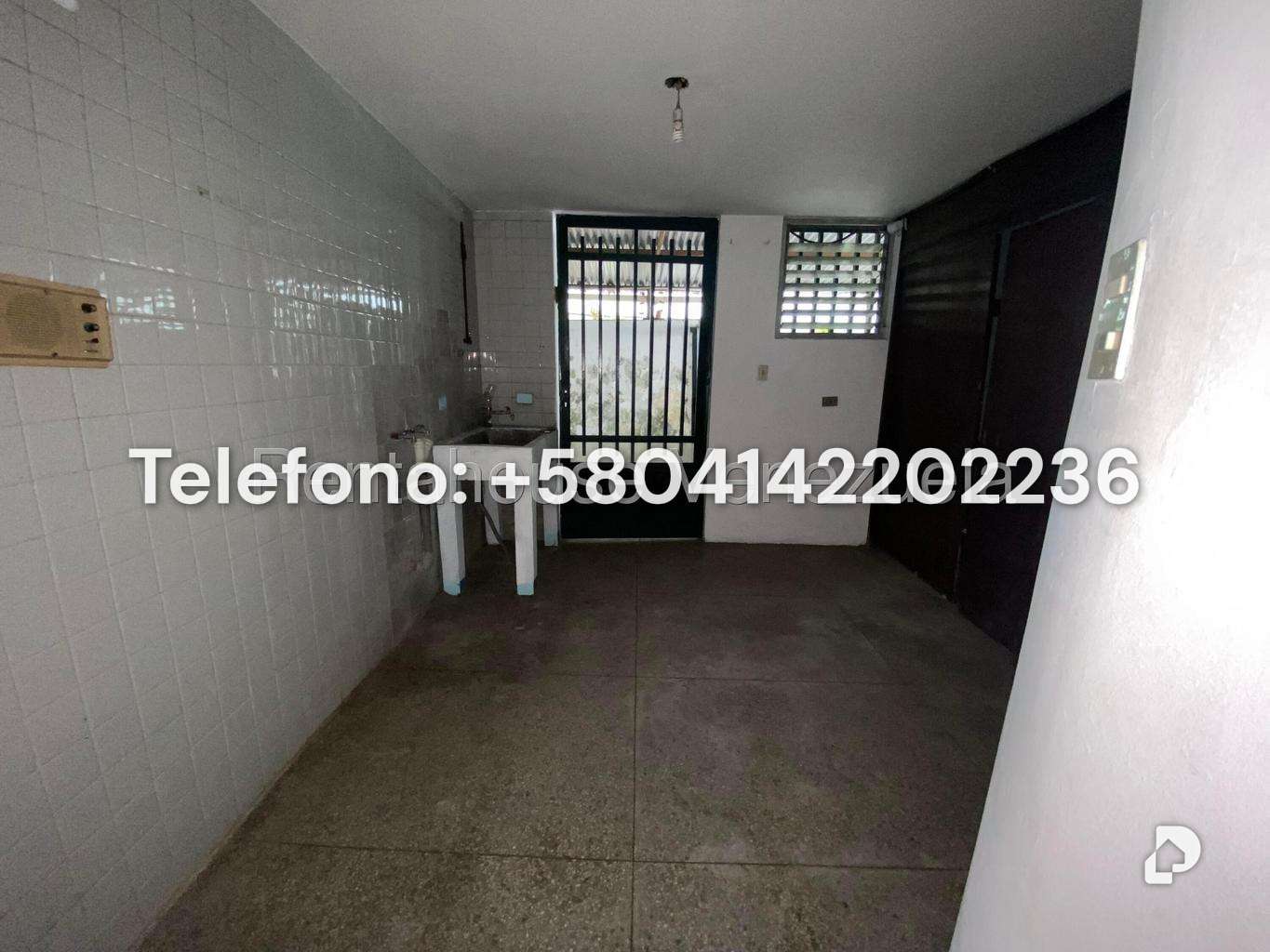 Casa en Prados del Este, Caracas – 35