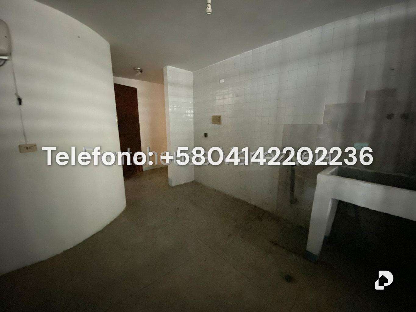 Casa en Prados del Este, Caracas – 36